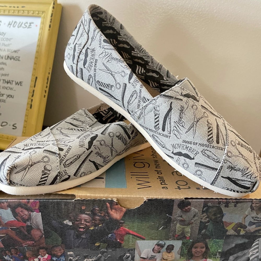 Movember Edition Toms